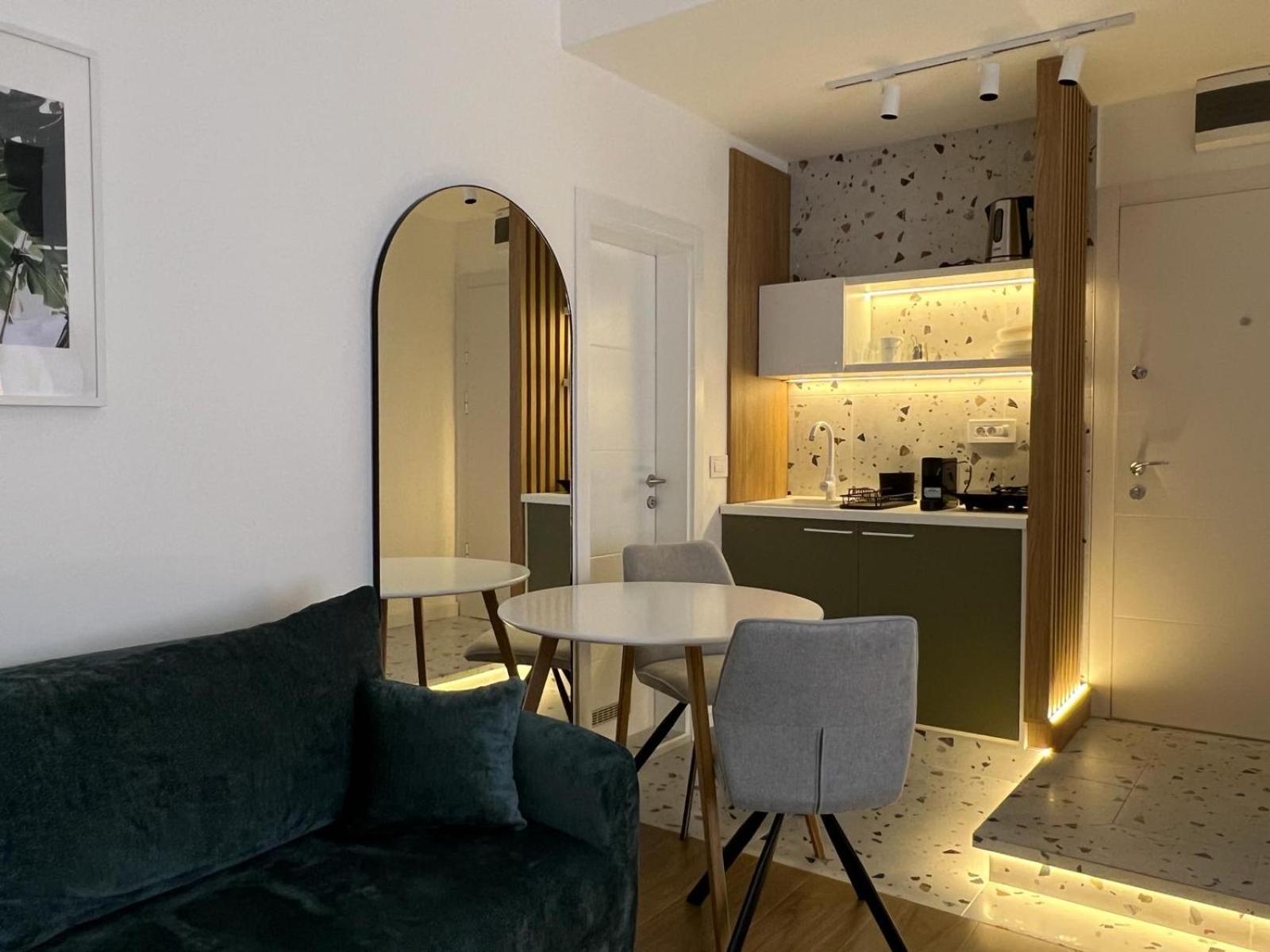 Red Riding Hood Apartament